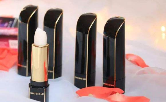 潤(rùn)唇膏在使用中最易發(fā)生得就是易折斷，那么，潤(rùn)唇膏的折斷力怎么檢測(cè)呢--濟(jì)南賽成儀器